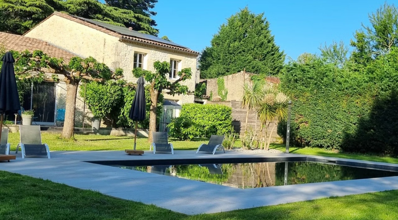 Le Château La Gravière est un ancien domaine viticole. - Photo de Colin Watts